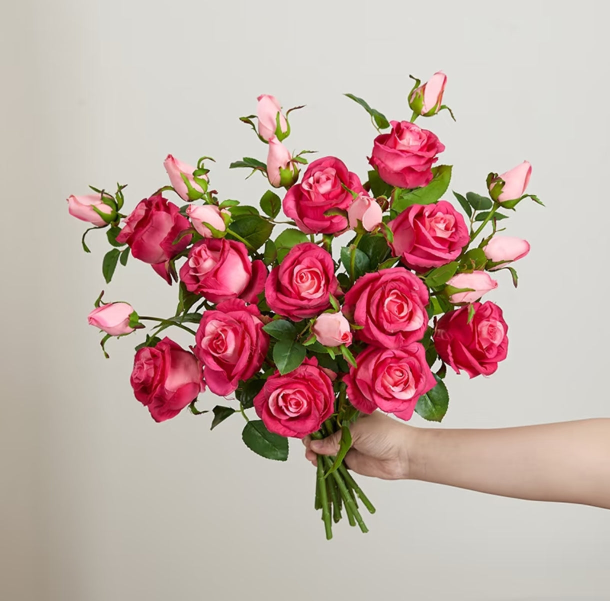 Eco-Friendly Bulgarian Fake Roses – Sustainable & 100% Washable for Green Hotels
